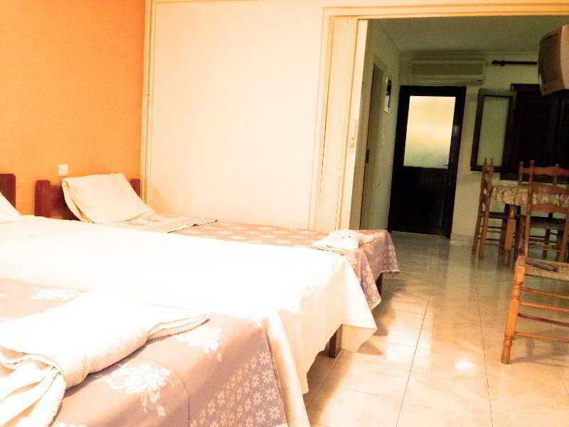 Noufara Hotel كامينا فورلا المظهر الخارجي الصورة