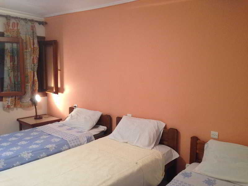 Noufara Hotel كامينا فورلا المظهر الخارجي الصورة