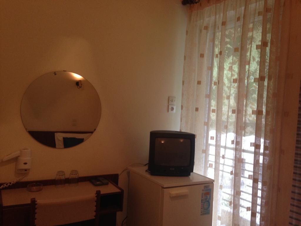 Noufara Hotel كامينا فورلا المظهر الخارجي الصورة