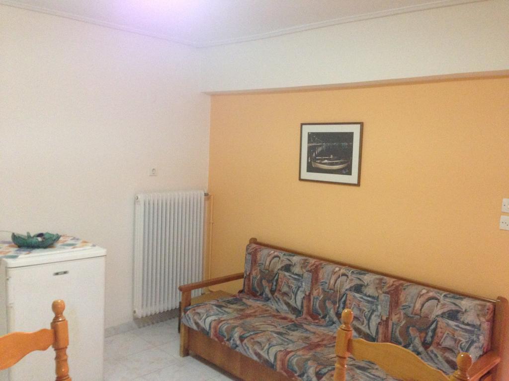 Noufara Hotel كامينا فورلا الغرفة الصورة